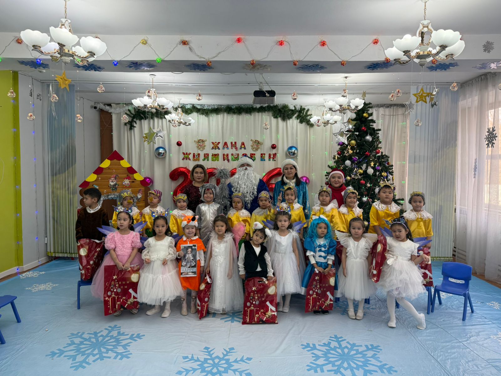 ✨"Құтты болсын, Жаңа жыл!"🎅🏼